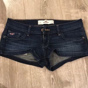 Hollister jean shorts size 26